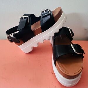 Nurture Roam Stacked Platform Sandals! Cute and Comfy. Worn once.